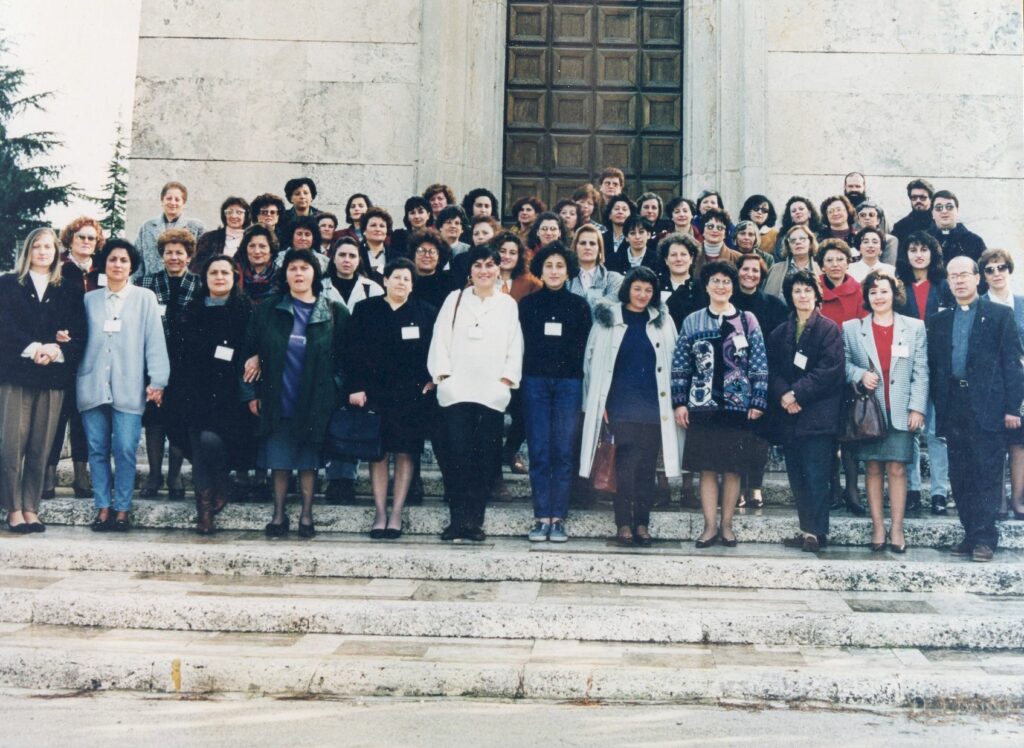 4 cursillos a napoli dal 26.11.92 al 29.11.92 diocesi di ave_risultato